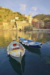 Obraz premium Two boats, Vernazza, Cinque Terre, Liguria, Italy