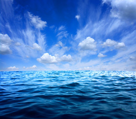 Obraz na płótnie Canvas Blue sea water