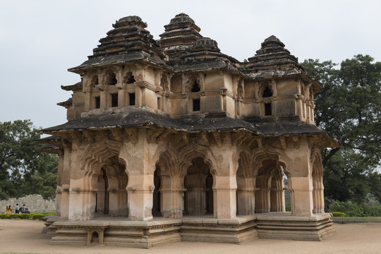 Exterior de un templo hinduista en Hampi, India