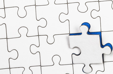 weißes leeres Puzzle