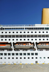 Crucero de placer, escala en puerto