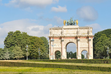 Fototapeta premium The Arc de Triomphe du Carrousel in Paris, France