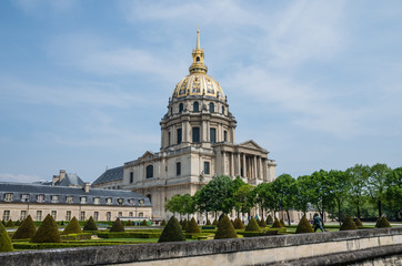 Fototapeta na wymiar Les Invalides (Hôtel national des Invalides)