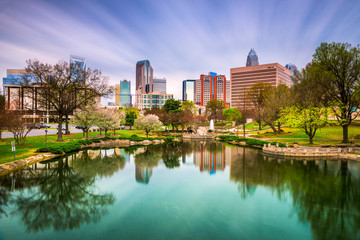 Charlotte, North Carolina, USA park and skyline.