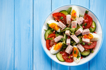 Ham, boiled eggs and vegetables 