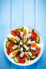 Ham, boiled eggs and vegetables 