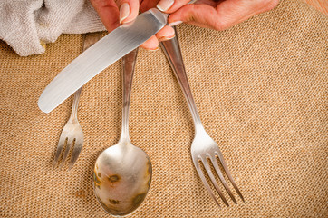 Cleanign silverware