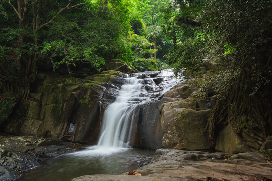 Fototapeta pala-u waterfall