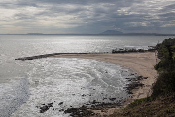 Brandung am Meer am Strand in Vietnam