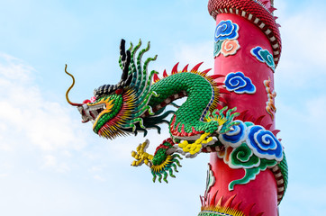 Fototapeta premium Climbing Dragon