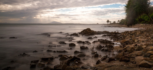 Brandung am Meer am Strand in Vietnam