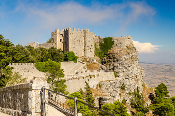 Obraz premium View over Medieval Castle of Venus in Erice, Sicily