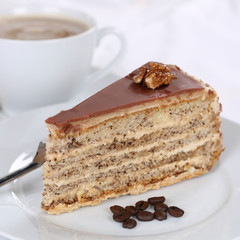 Kuchen und frischer Kaffee Torte Nachtisch, Dessert