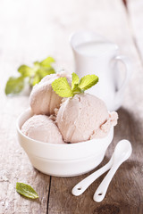 Pomegranate ice cream