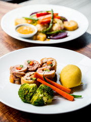 Meat roll with vegetables