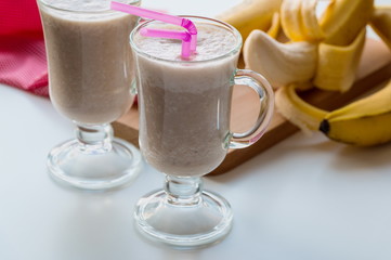 Banana smoothie and fresh babana