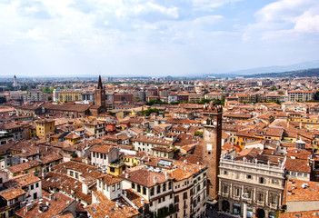 Fototapeta na wymiar View of Verona city from the Lamberti Tower