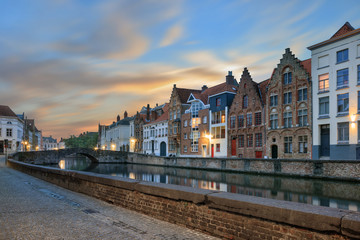Fototapeta na wymiar waters of Spiegelrei, Bruges
