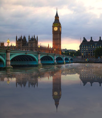 Naklejka premium Big Ben and houses of Parliament at sunset. 
