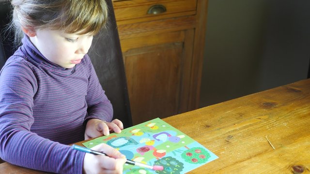 coloriage avec des paillettes