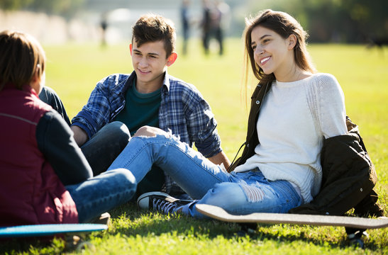 Teenagees chatting outdoor