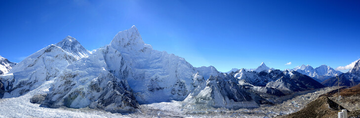 Mount Everest and the Khumbu Glacier from Kala Patthar, Panoramatic photo.