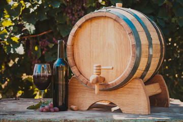 The wooden barrel