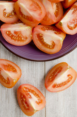 The sliced tomatoes on a plate