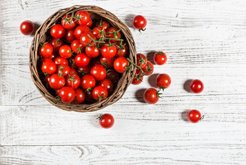 Ripe cherry tomato varieties, above view
