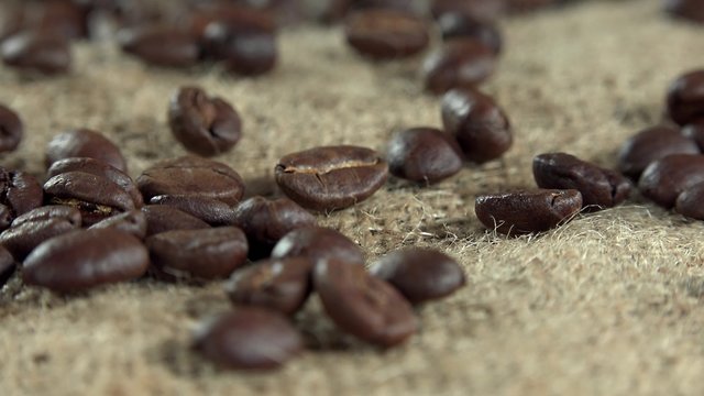 Rotating Coffe Beans (not loopable, 4K)
