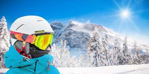 Fototapeta na wymiar Portrait of skier in high mountains