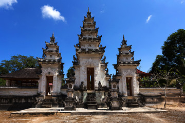 Fototapeta na wymiar Hindu temple at Pura Sahab, Nusa Penida, Bali, Indonesia