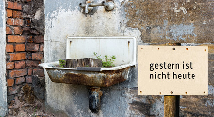 Altes Waschbecken gestern ist nicht heute