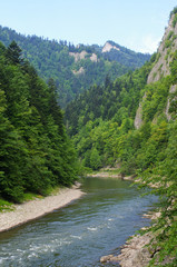 Fototapeta premium Dunajec river in Pieniny mountains, Poland