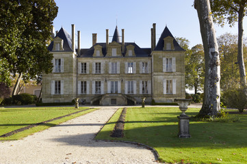 Fototapeta na wymiar Bordeaux Chateau Comtesse de Lalande