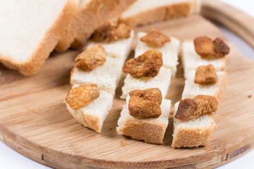 Greaves on the slices toast bread