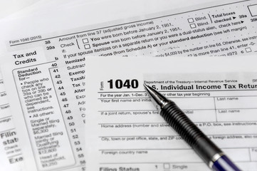 Pen on US tax form 1040