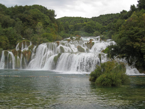 Croatie. Cascades Roski Slap au Parc national de  Krka