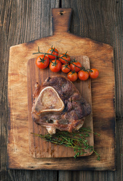 Osso buco roasted with thyme