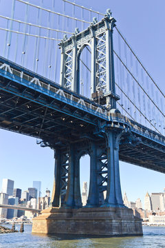 Manhattan Bridge at New York © lisandrotrarbach