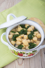chickpeas with spinach