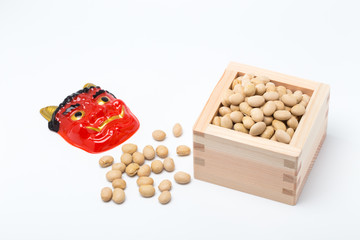 節分の豆とマスと赤鬼のお面