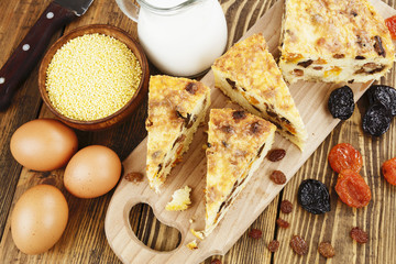 Casserole with and dried fruits