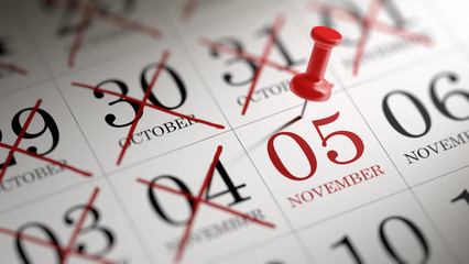 November 05 written on a calendar to remind you an important app