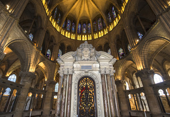 Fototapeta na wymiar interiors and details of Saint-Remi basilica, Reims, France