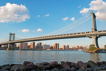 Fototapeta premium Il ponte di Manhattan, skyline, grattacieli, New York