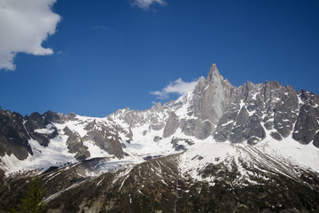 Fototapeta na wymiar Peaks in snow and glacier nearby Chamonix