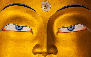 Selbstklebende Fototapete Buddha Maitreya Buddha Gesicht hautnah, Ladakh