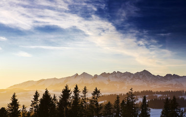 Fototapeta na wymiar Skyline of the Tatra Mountains at sunrise