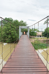 Obraz premium The wooden hanging bridge , mangrove